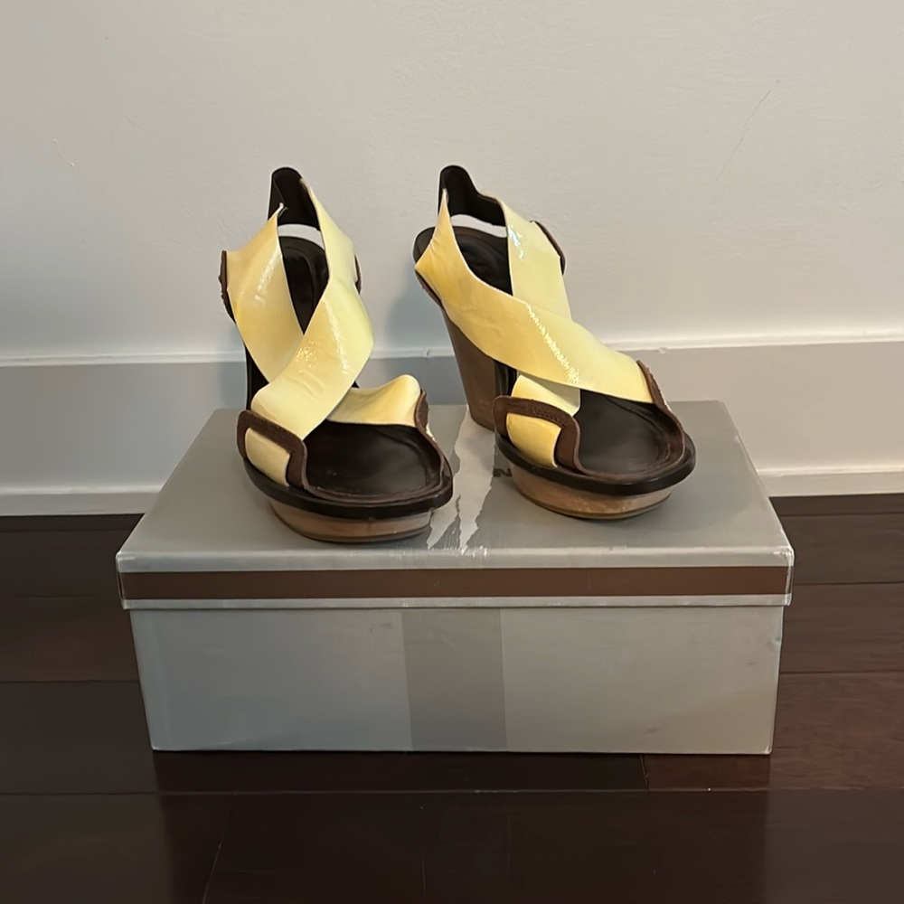 MARNI Patent Leather Sandals 38.5